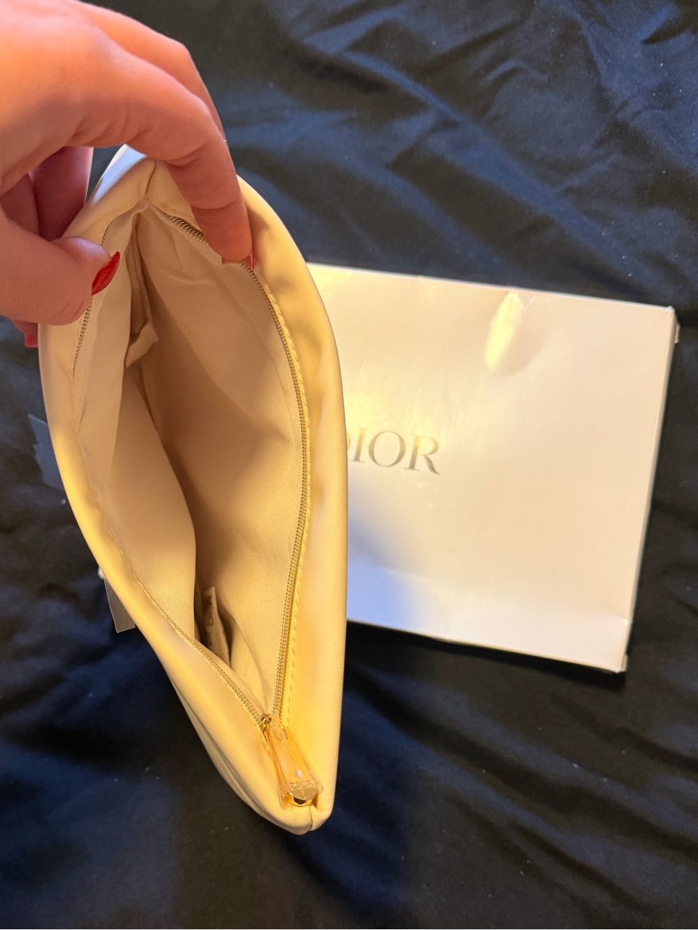 DIOR Women's Cream Leather Makeup Pouch - Picture 3 of 4